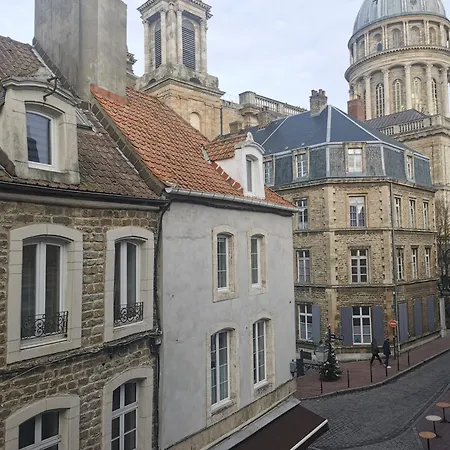 La De Pousse Bed & Breakfast 4*